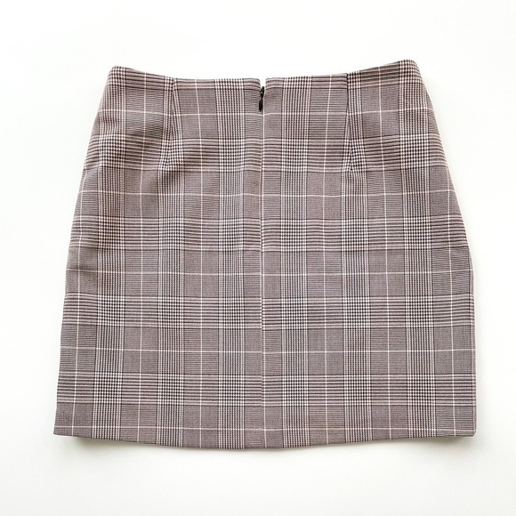 SUNDAY Best Notched Check Mini Skirt - Picture 5 of 8